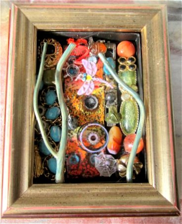 assemblage12